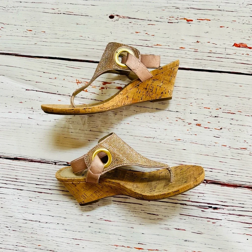 Womens Wedge Heel Sandals w/ pink sparkly detailing! Size 8.5